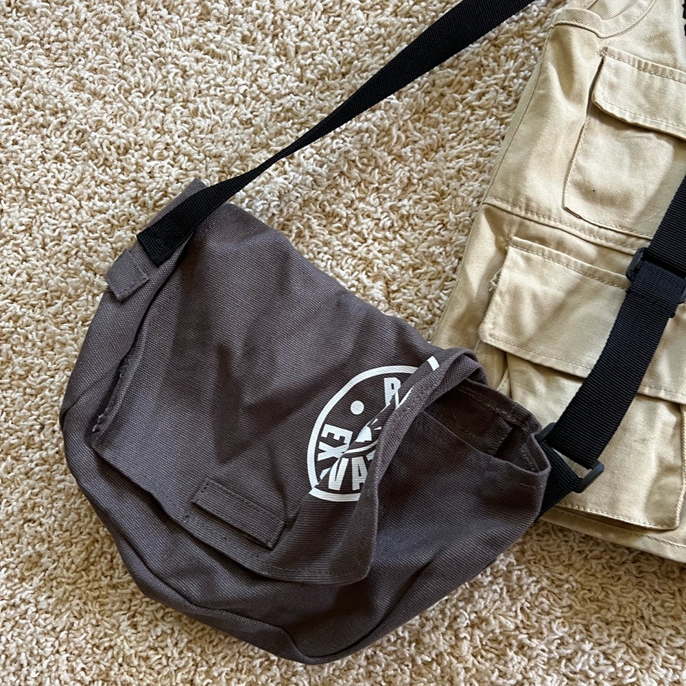 Backyard safari explorer vest and kit - Picture 6 of 9